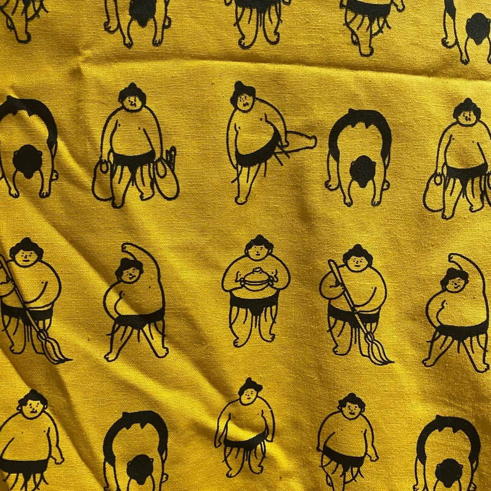 🏯 Sumo Graphic Long Sleeved Dress with Pockets ⚠️ - Picture 3 of 6